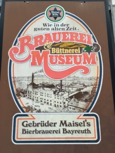 Schild des Museums der Brauerei Maisel