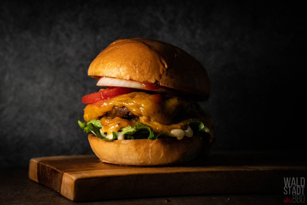 Double Cheeseburger - ein einfacher Burger vom Grill
