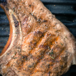 Smoke Aged Lipstye Strip Loin Bone-In von Eatventure | WaldstadtBBQ