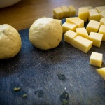 herzhafte Buchteln mit Pesto - perfekter Snack