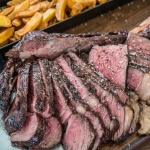 Tomahawk Steak mit Pommes (Beilerei)